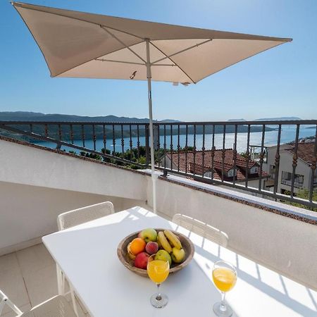 Apartment Familia Неум Екстериор снимка