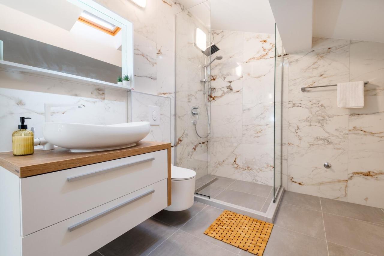 Apartment Familia Неум Екстериор снимка