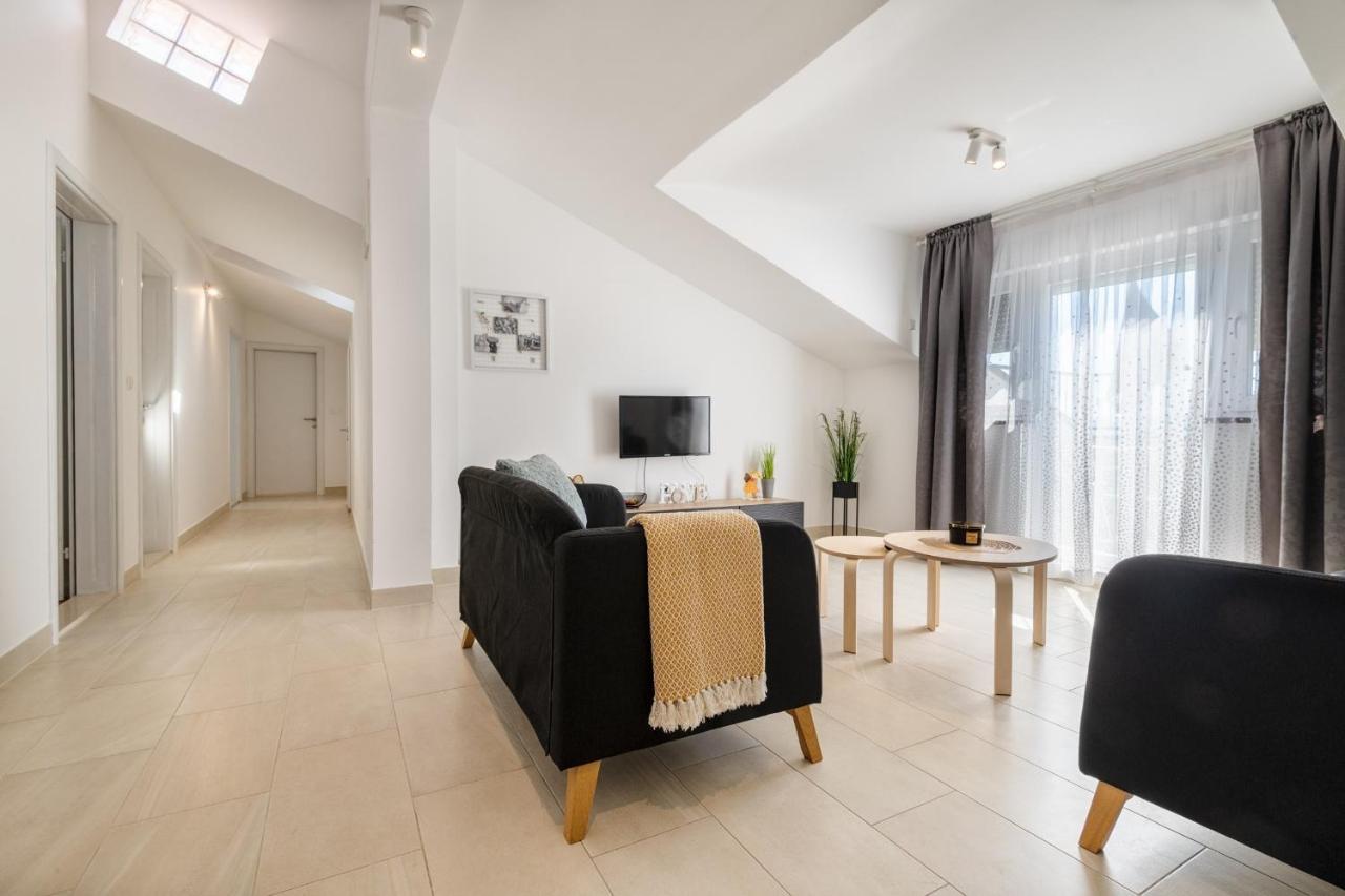 Apartment Familia Неум Екстериор снимка
