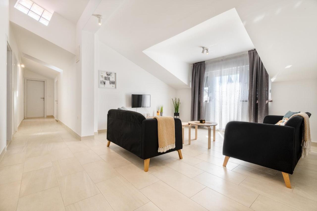 Apartment Familia Неум Екстериор снимка